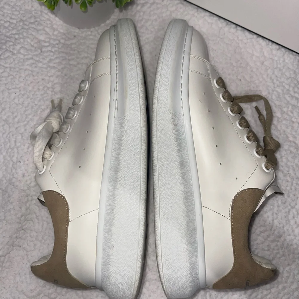 Alexander McQueen Sneakers - Picture 4 of 11